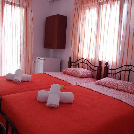 Four Seasons 1 Paralía