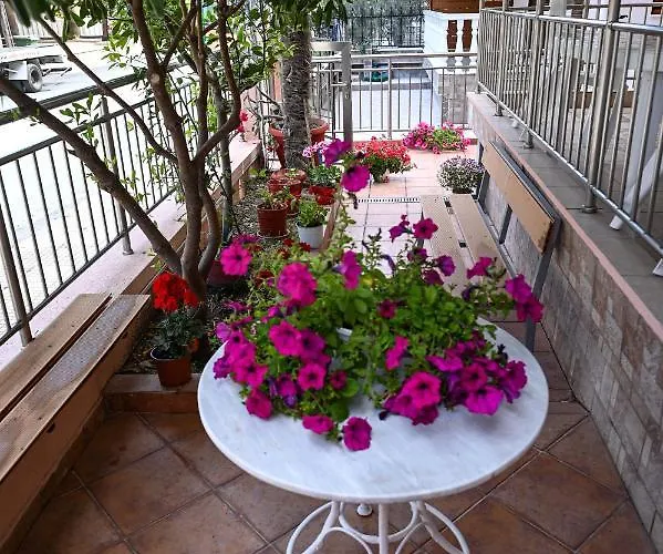 Apartamento Four Seasons 1 *
